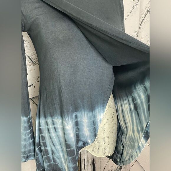 Go Couture Tie Dye Wrap Front Tunic Sweater NWT - Picture 3 of 6